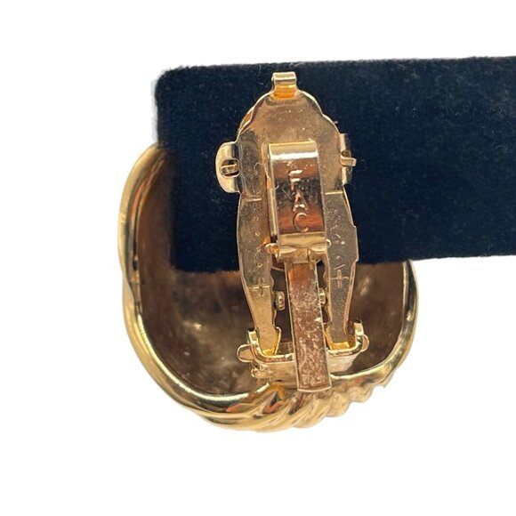 Vintage BUTLER 5th Ave Collection Ribbed Gold Tone Clip on Earrings Signed - Picture 7 of 8